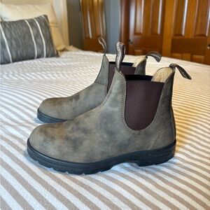 BLUNDSTONE WOMEN'S CLASSICS #585 CHELSEA BOOTS